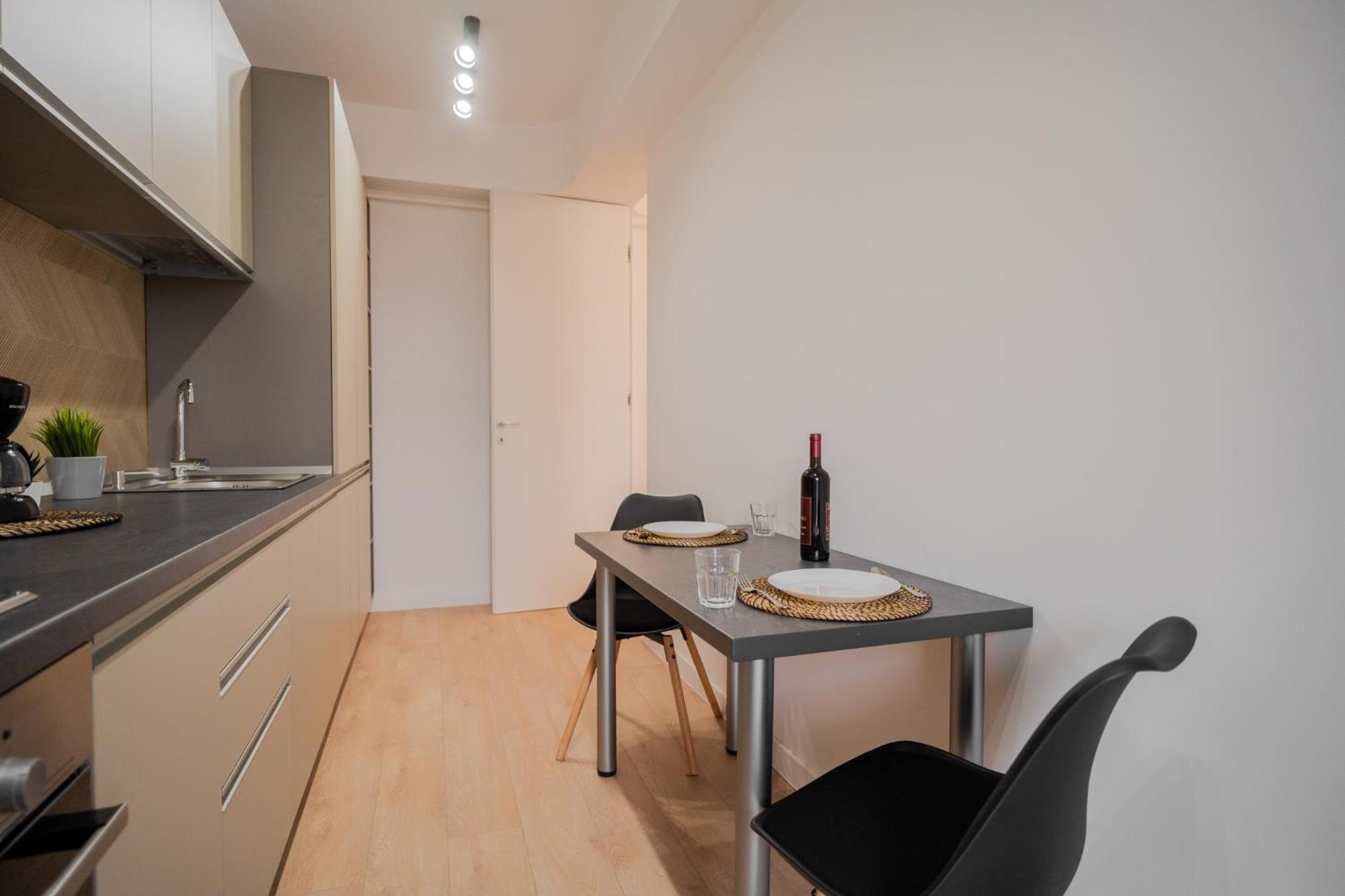 Amazing View Apartments - Iuliu Maniu & Politehnica Park 布加勒斯特 外观 照片